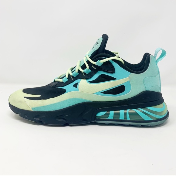 Nike Shoes - Nike Air 270 React